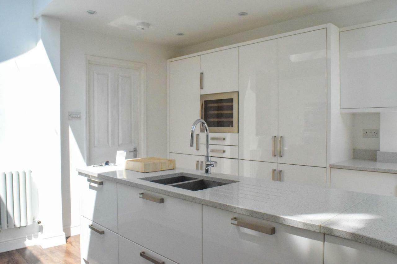 3 Bedroom Family House With A Superb Kitchen And Garden Londres Exterior foto